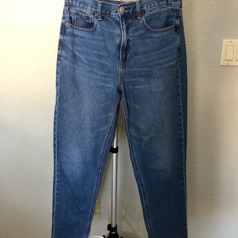 American eagle mom jeans